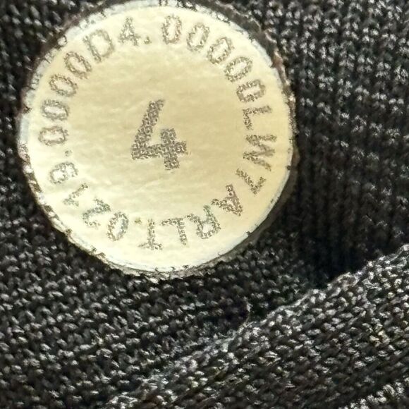 Lululemon Hotty Hot Short Low-Rise 4" Black - Picture 8 of 8